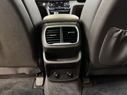 Used 2019 Hyundai Santa Fe Limited image 17