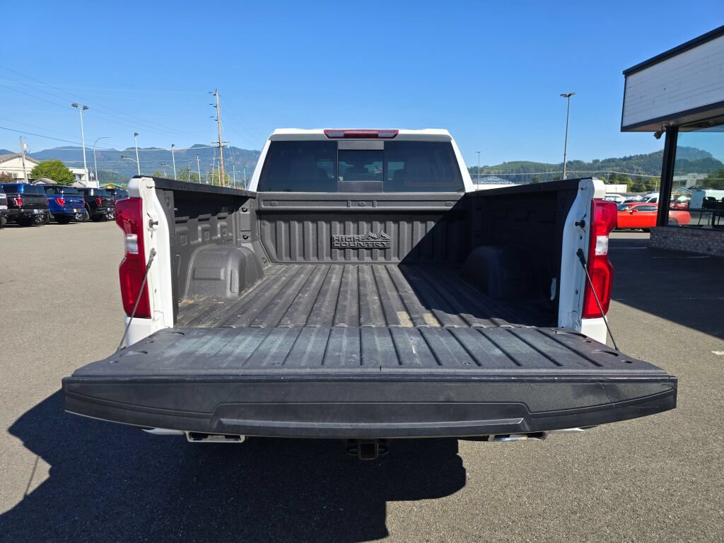 Used 2021 Chevrolet Silverado 1500 High Country AWD/4WD image 10