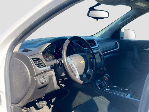 Used 2017 Chevrolet Traverse LT AWD/4WD image 9