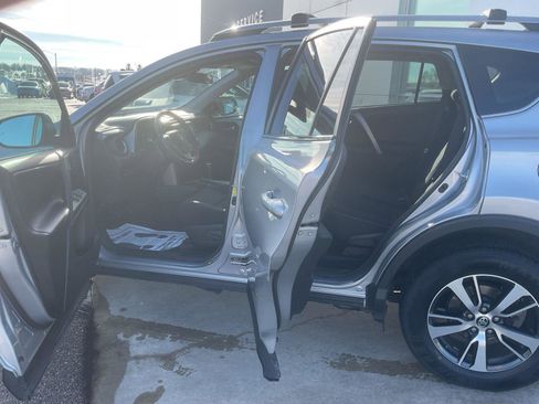 Used 2018 Toyota RAV4 XLE image 21