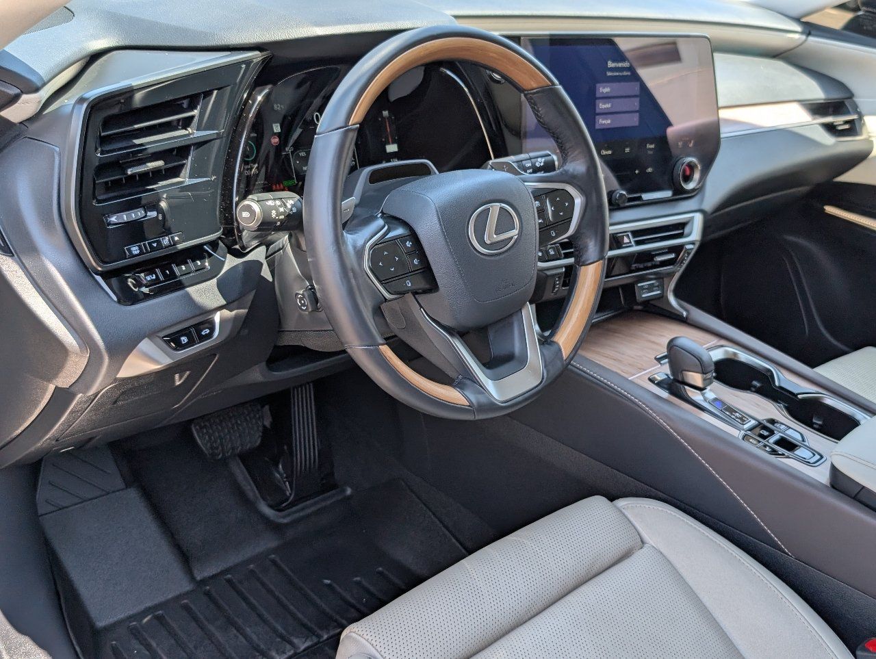 Used 2025 Lexus RX 450h AWD w/ Convenience Package image 14