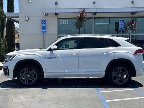 Used 2021 Volkswagen Atlas Cross Sport SE w/ Panoramic Sunroof Package FWD image 7