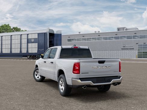 New 2026 RAM 1500 4x4 Crew Cab image 4