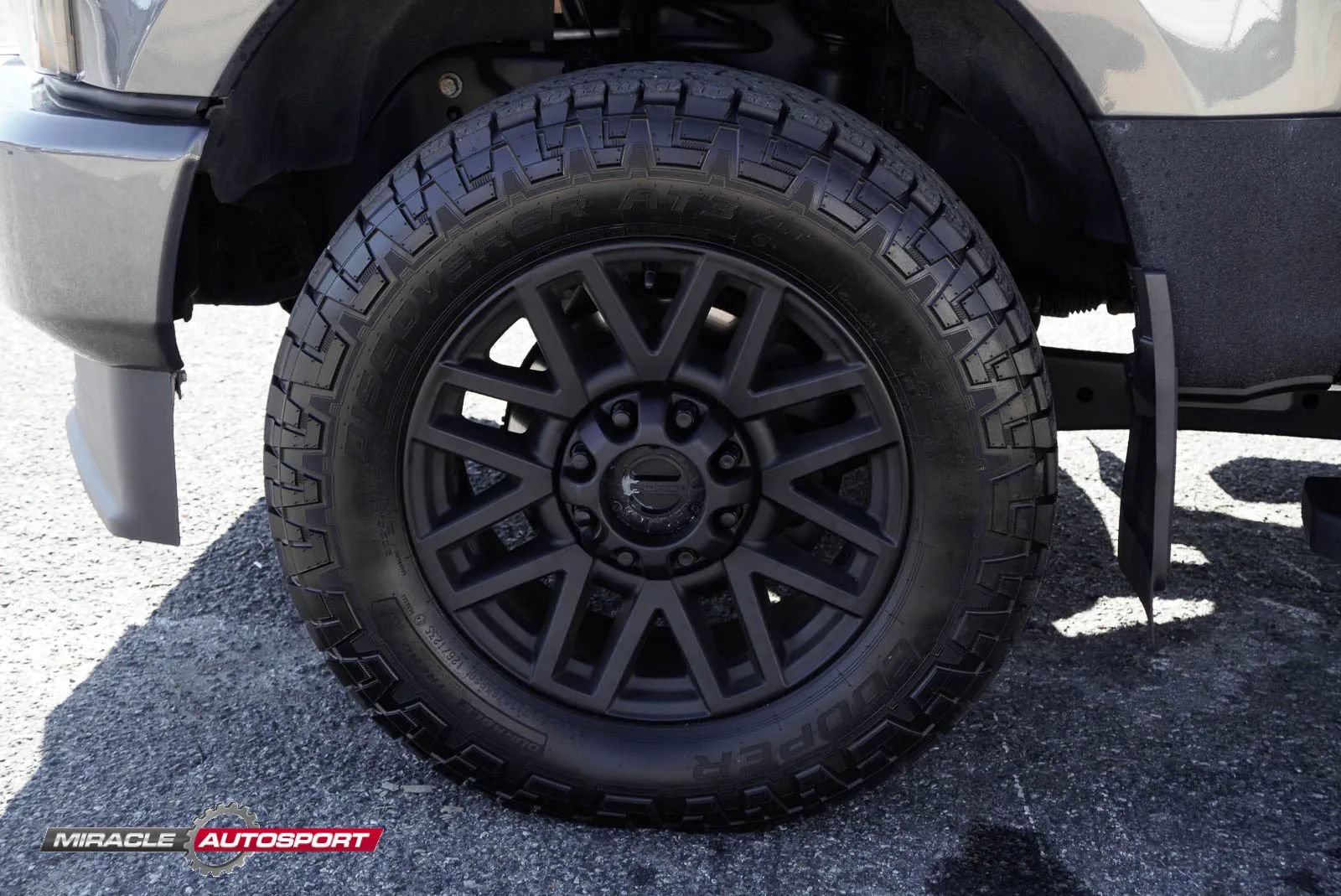 Used 2020 Ford F350 Lariat AWD/4WD image 14