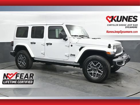 Used 2025 Jeep Wrangler Unlimited Sahara AWD/4WD image 1