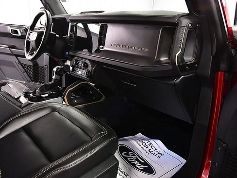 Used 2025 Ford Bronco Badlands AWD/4WD image 30