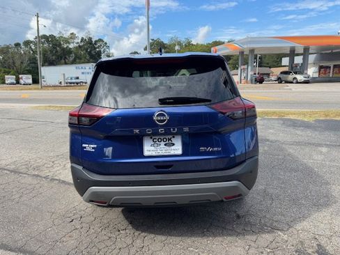 Used 2023 Nissan Rogue SV image 7