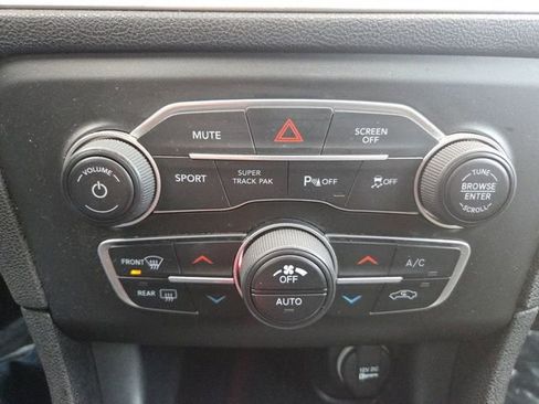 Used 2022 Dodge Charger R/T w/ Blacktop Package image 29