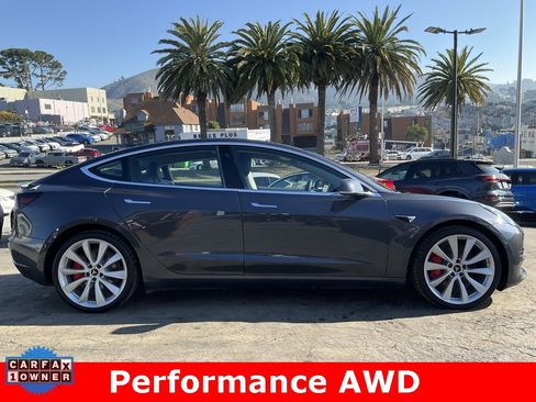 Used 2018 Tesla Model 3 Performance image 3