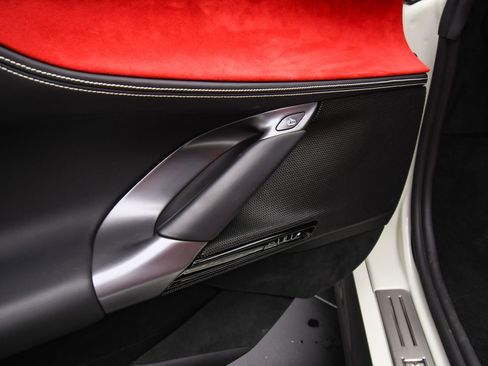 Used 2022 Ferrari SF90 Spider image 49