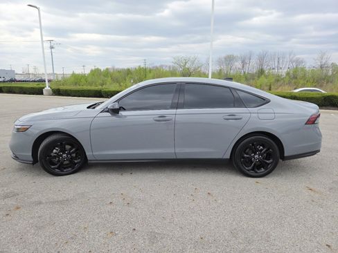 Used 2025 Honda Accord SE image 13