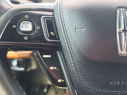 Used 2020 Lincoln Aviator Reserve w/ Equipment Group 201A AWD/4WD image 12