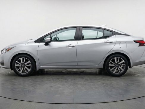 Used 2025 Nissan Versa SV FWD image 5