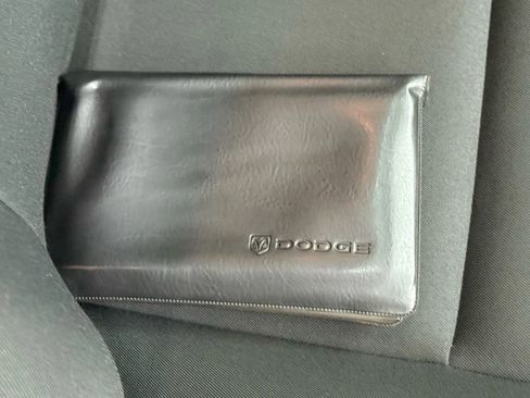 Used 2005 Dodge Neon SXT image 33