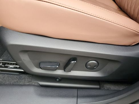 New 2026 Mitsubishi Outlander SEL FWD image 17