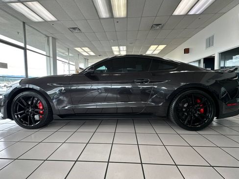 Used 2022 Ford Mustang Shelby GT500 w/ Technology Package RWD image 7