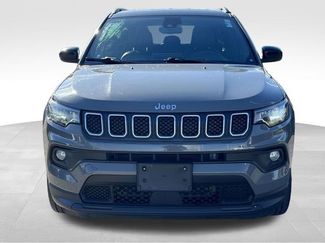 Used 2024 Jeep Compass Latitude video 2