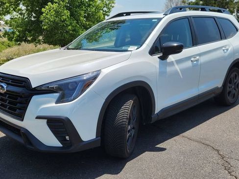 Used 2024 Subaru Ascent Onyx Edition AWD/4WD image 2