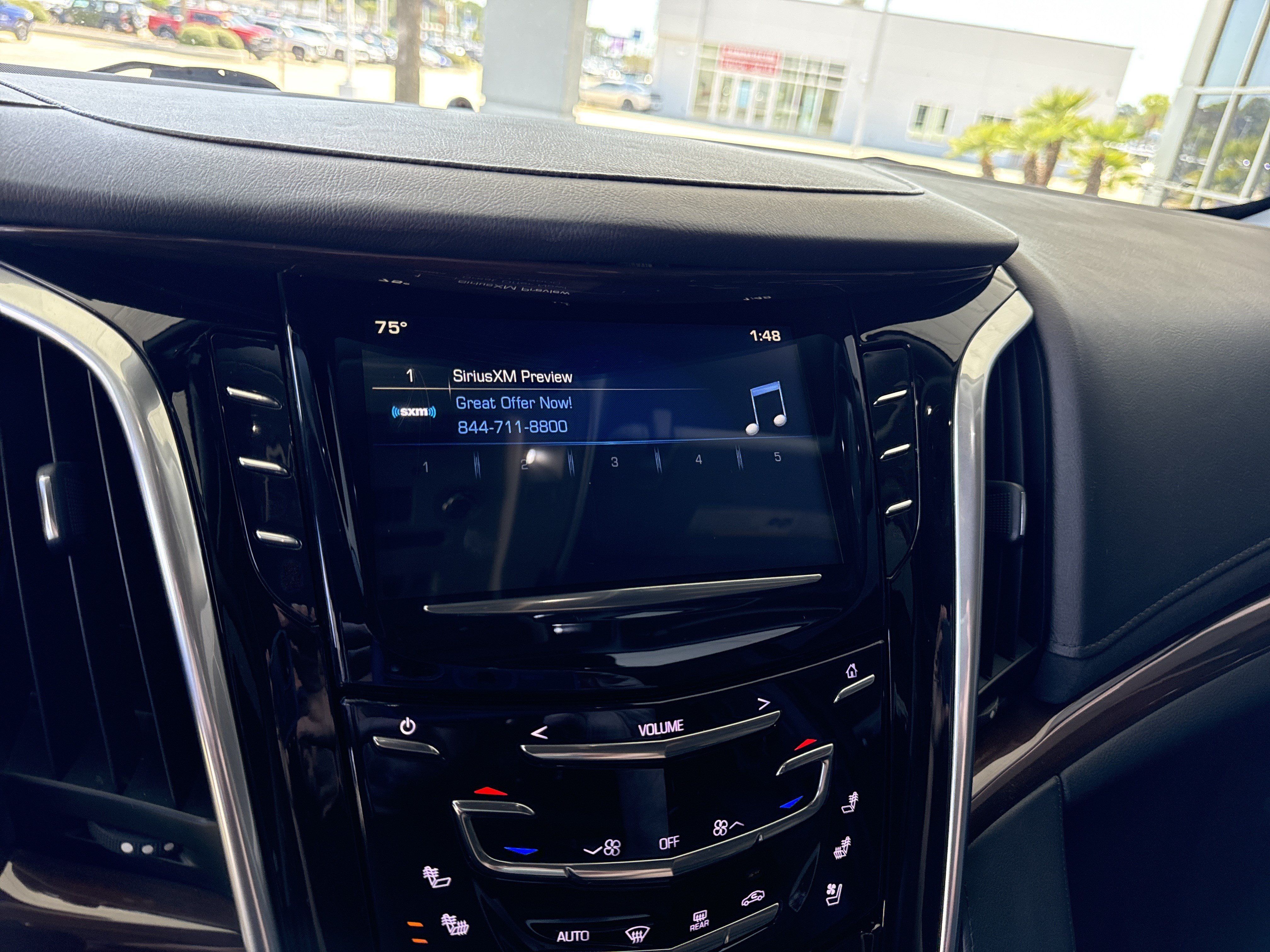 Used 2020 Cadillac Escalade Luxury AWD/4WD image 25