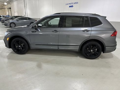 Used 2023 Volkswagen Tiguan SE R-Line FWD image 5