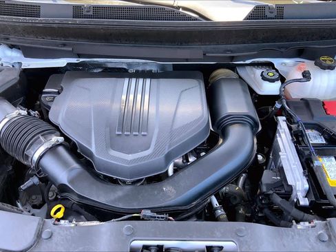 Used 2024 GMC Acadia Denali FWD image 32