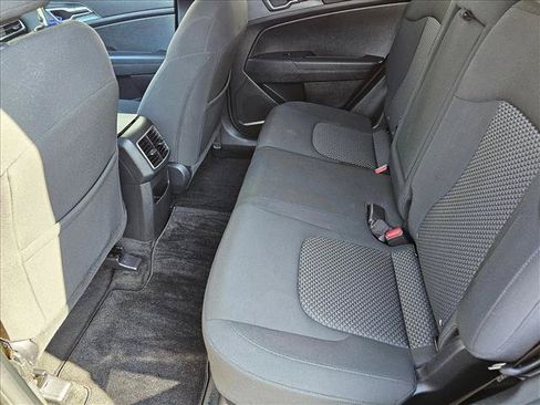 Used 2023 Kia Sportage LX AWD/4WD image 16