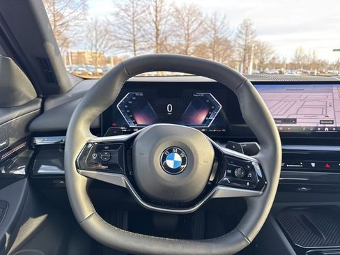 Certified 2025 BMW 530i xDrive image 18