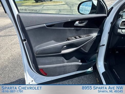 Used 2020 Kia Sorento LX FWD image 10