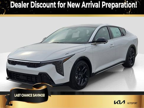 New 2025 Kia K4 GT-Line Turbo image 1