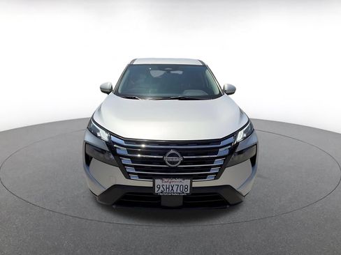 Used 2025 Nissan Rogue SV FWD image 4