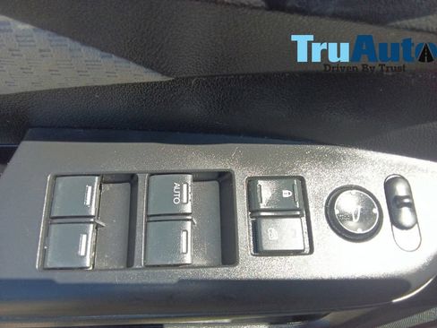 Used 2016 Honda CR-V EX image 16
