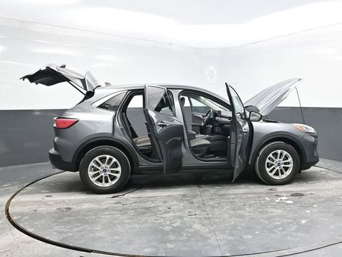 Used 2022 Ford Escape SE image 42