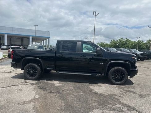 New 2026 Chevrolet Silverado 2500 LT w/ Trail Boss Package AWD/4WD image 2