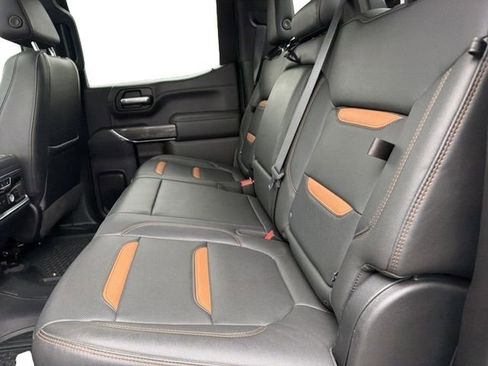 Used 2021 GMC Sierra 1500 AT4 w/ AT4 Premium Package AWD/4WD image 14