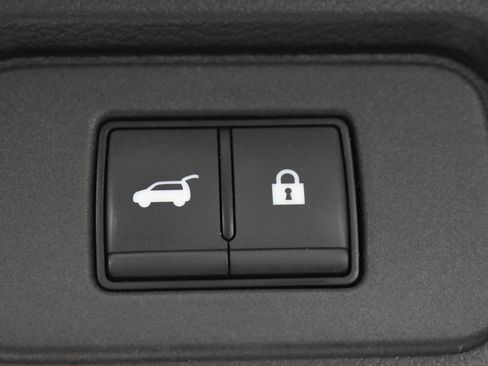Certified 2024 Nissan Rogue SV AWD/4WD image 33