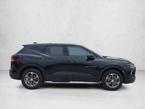 Used 2025 Chevrolet Blazer LT AWD/4WD image 4