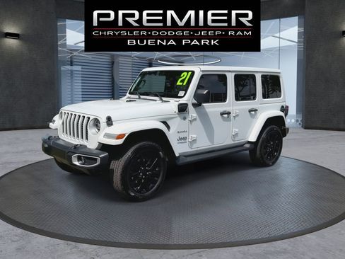 Used 2021 Jeep Wrangler Unlimited Sahara w/ Cold Weather Group image 4