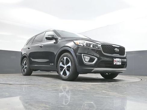 Used 2018 Kia Sorento EX AWD/4WD image 45