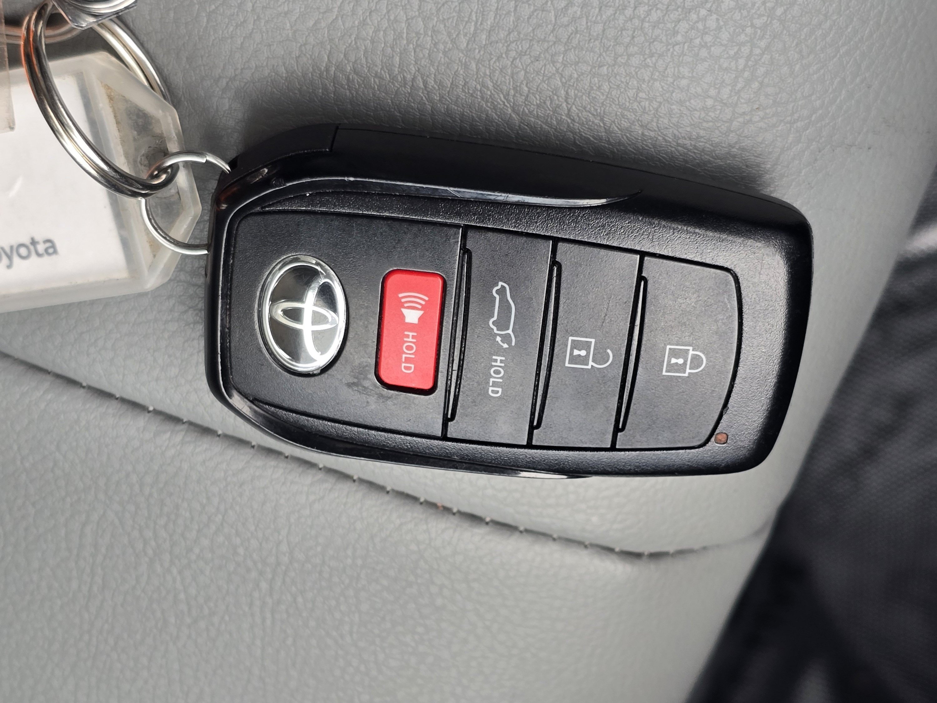 Certified 2026 Toyota Highlander XLE AWD/4WD image 37