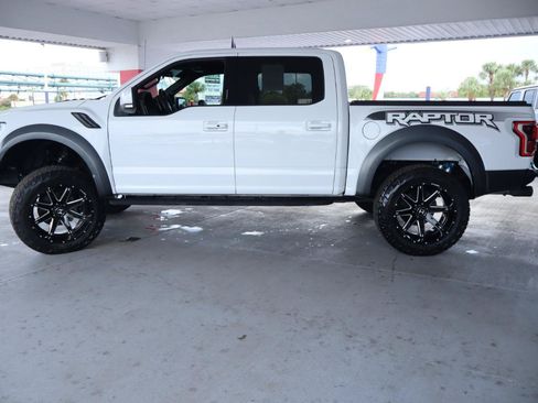 Used 2018 Ford F150 Raptor w/ Equipment Group 802A Luxury AWD/4WD image 10