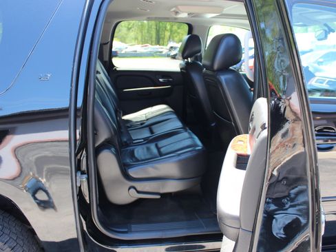 Used 2014 Chevrolet Suburban LT AWD/4WD image 42