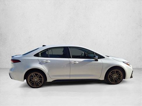Used 2024 Toyota Corolla SE FWD image 4
