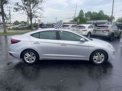 Used 2019 Hyundai Elantra Value Edition FWD image 10