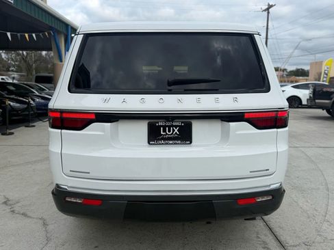 Used 2022 Jeep Wagoneer Series II image 7