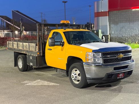 Used 2012 Chevrolet Silverado 3500 W/T AWD/4WD image 2