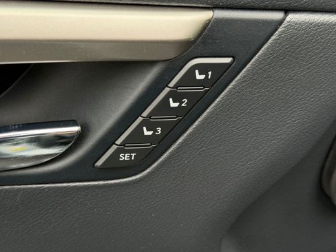 Certified 2022 Lexus RX 350L Premium w/ Premium Package AWD/4WD image 24