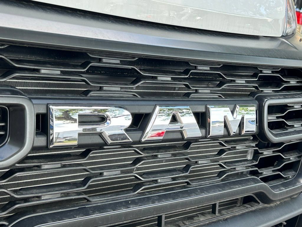 New 2024 RAM ProMaster 2500 w/ Upfitter's Prep Package FWD image 18