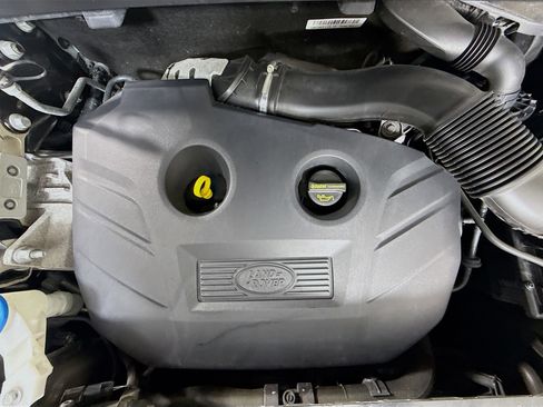 Used 2017 Land Rover Range Rover Evoque SE Premium image 39