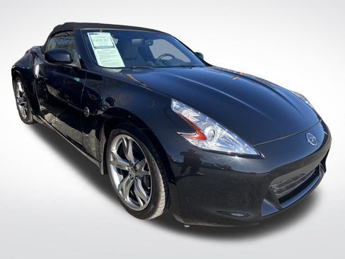 Used 2011 Nissan 370Z Touring w/ Sport Pkg image 6