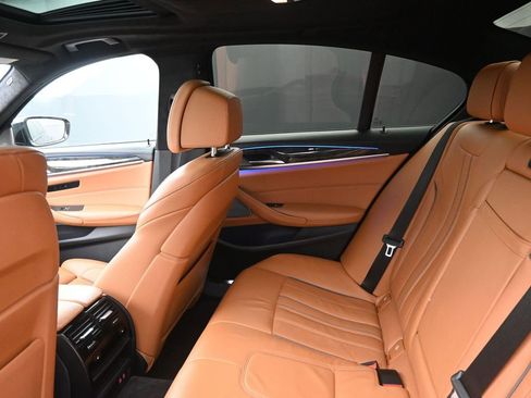 Used 2022 BMW M550i xDrive w/ Premium Package image 37